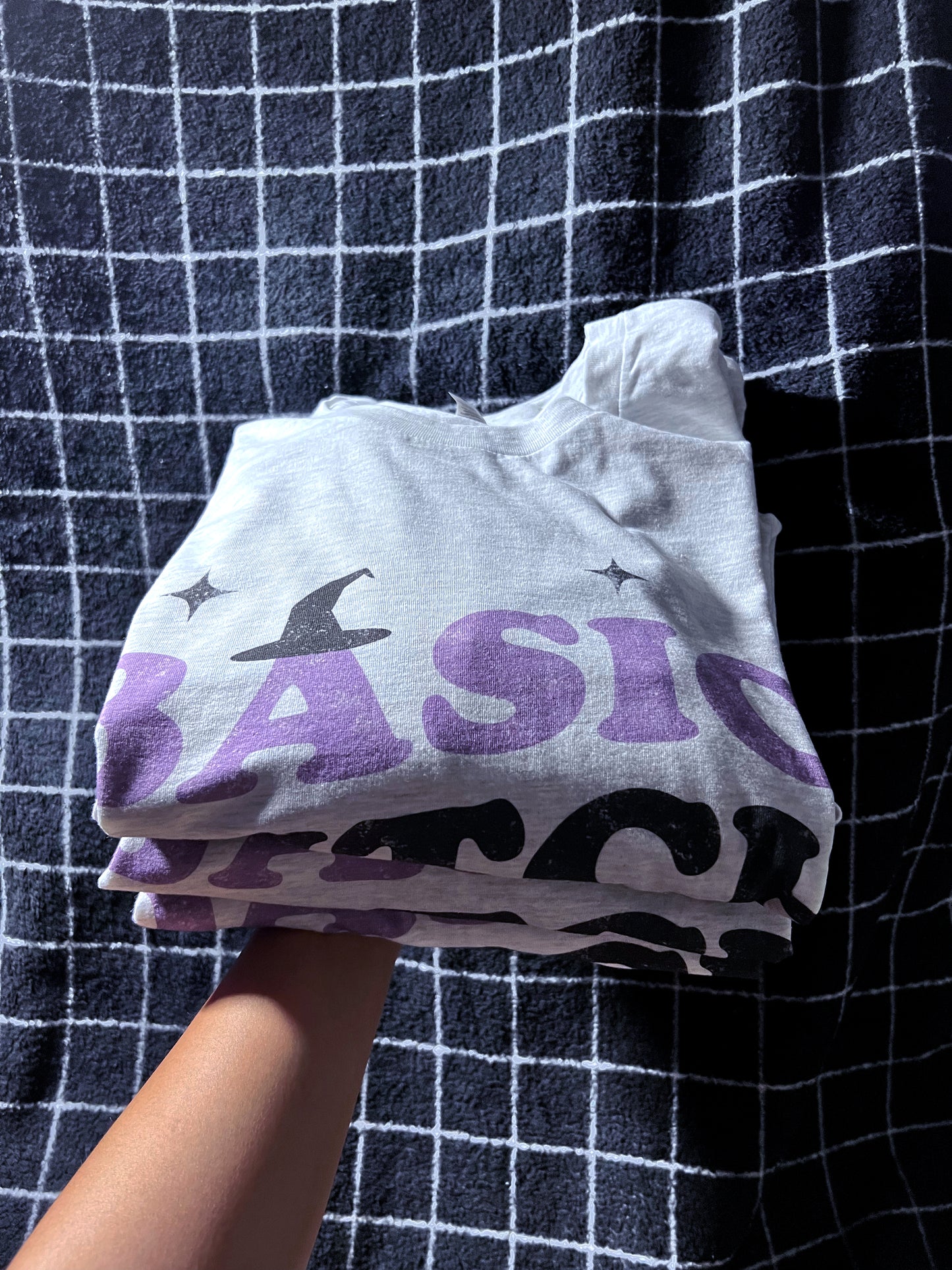 HALLOWEEN Basic Witch Graphic Tee