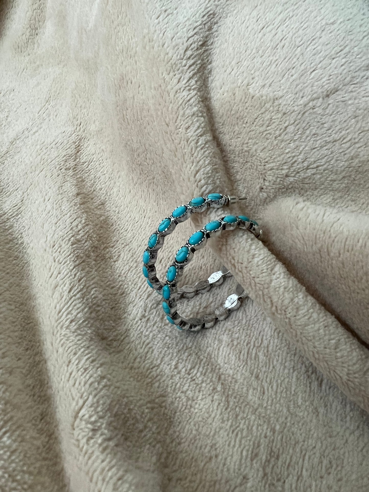 “GLORIA” hoops