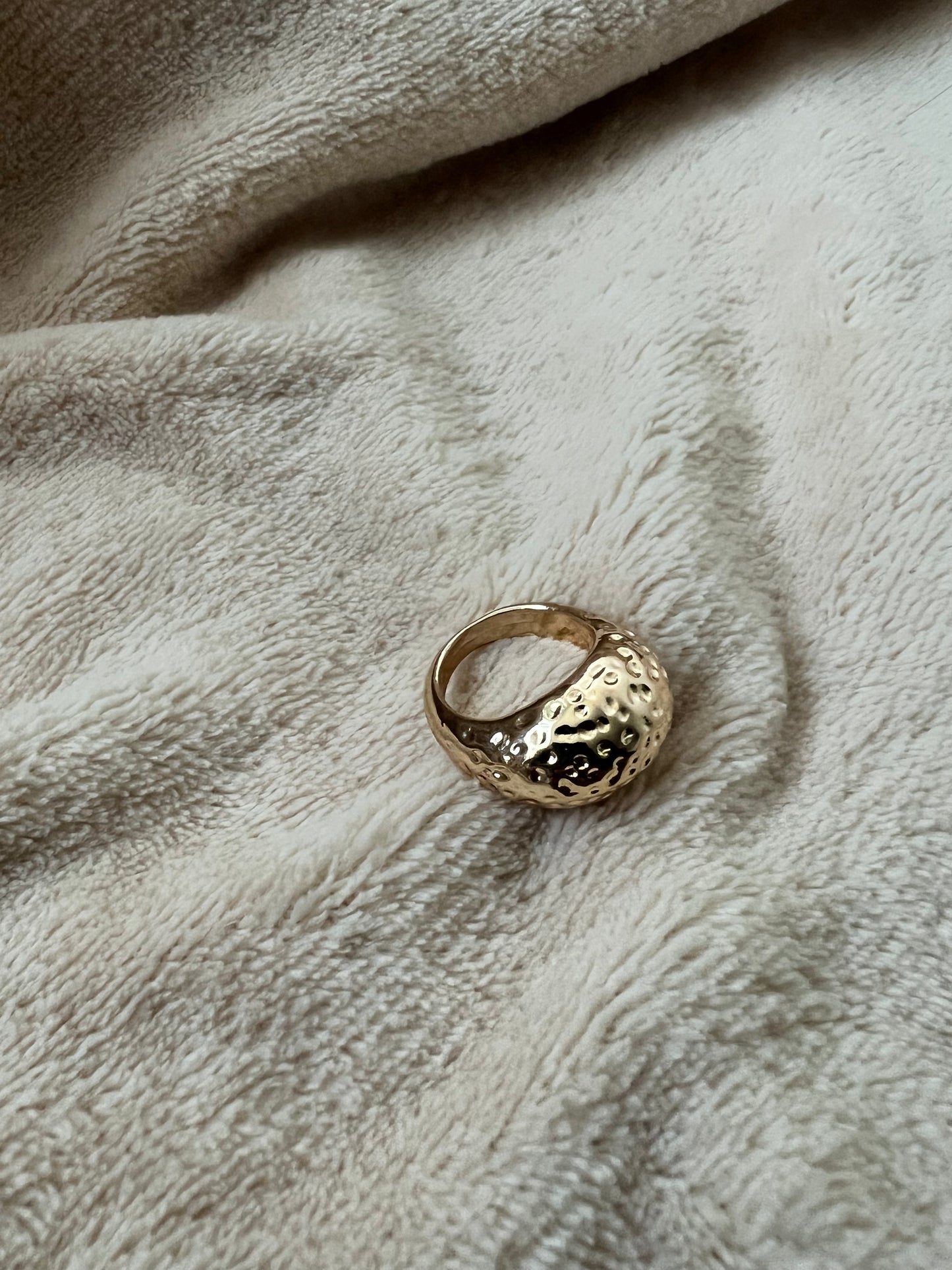 “GOLDEN ROCK” ring set