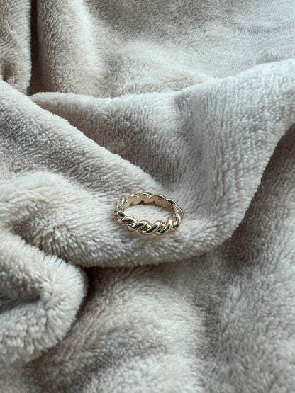 “KEEP IT CUTE” ring set