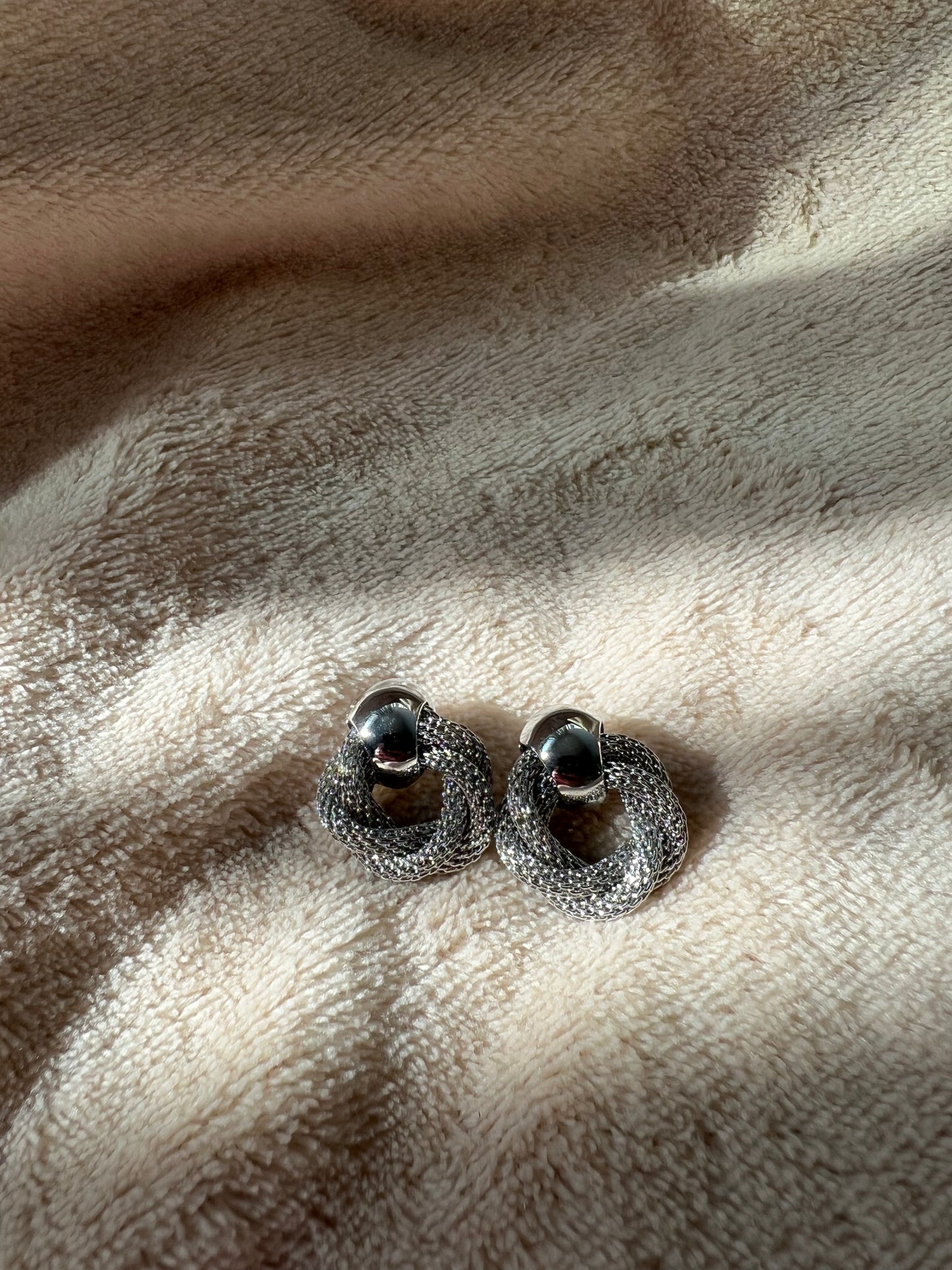 MINI “TWISTED MESH” stud earrings