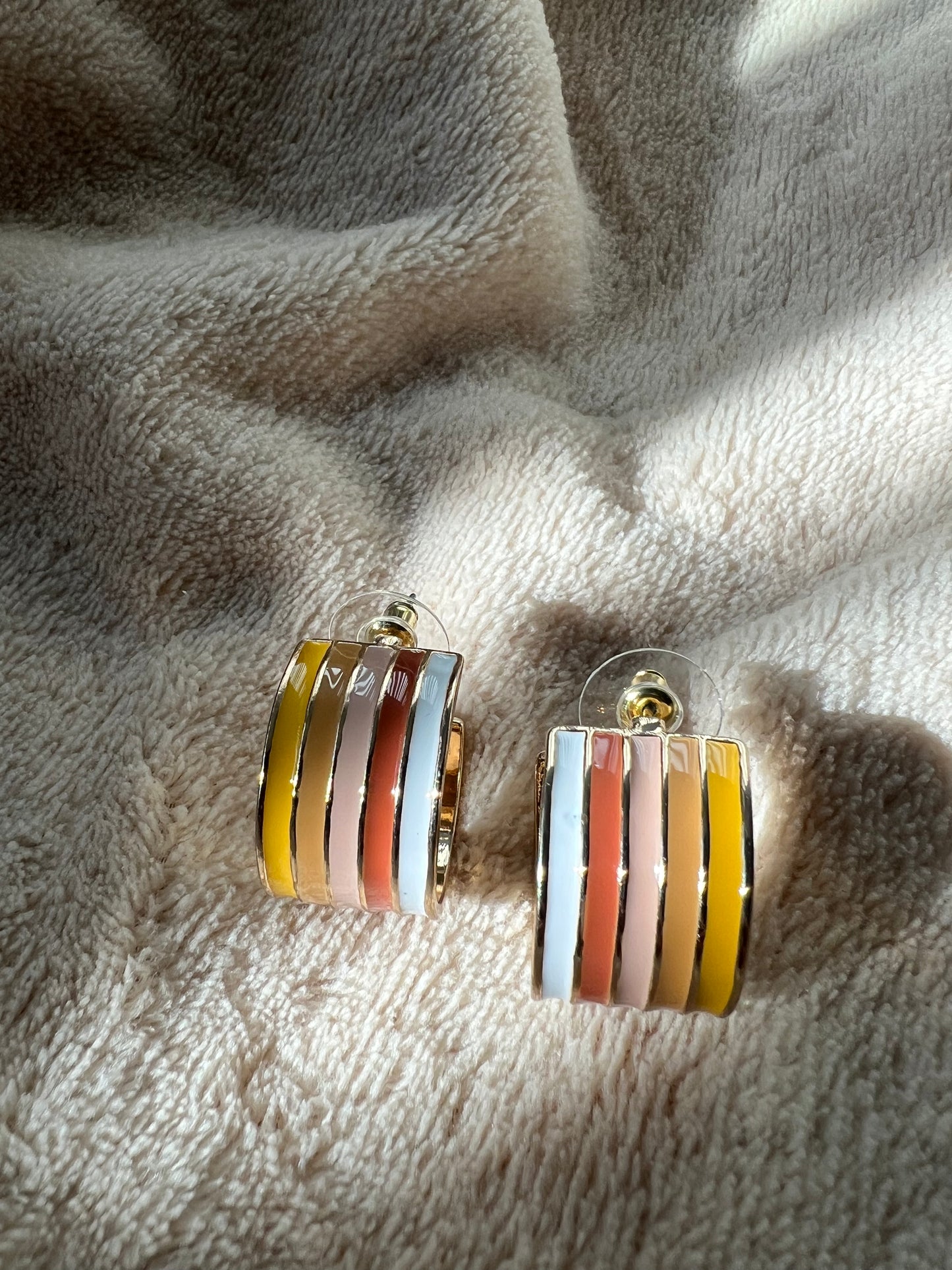 “VICTORIA” hoops