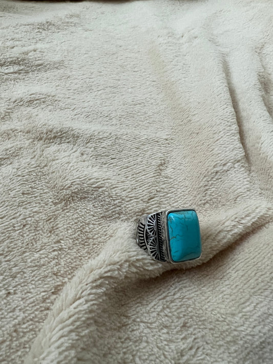 “JULIA” ring