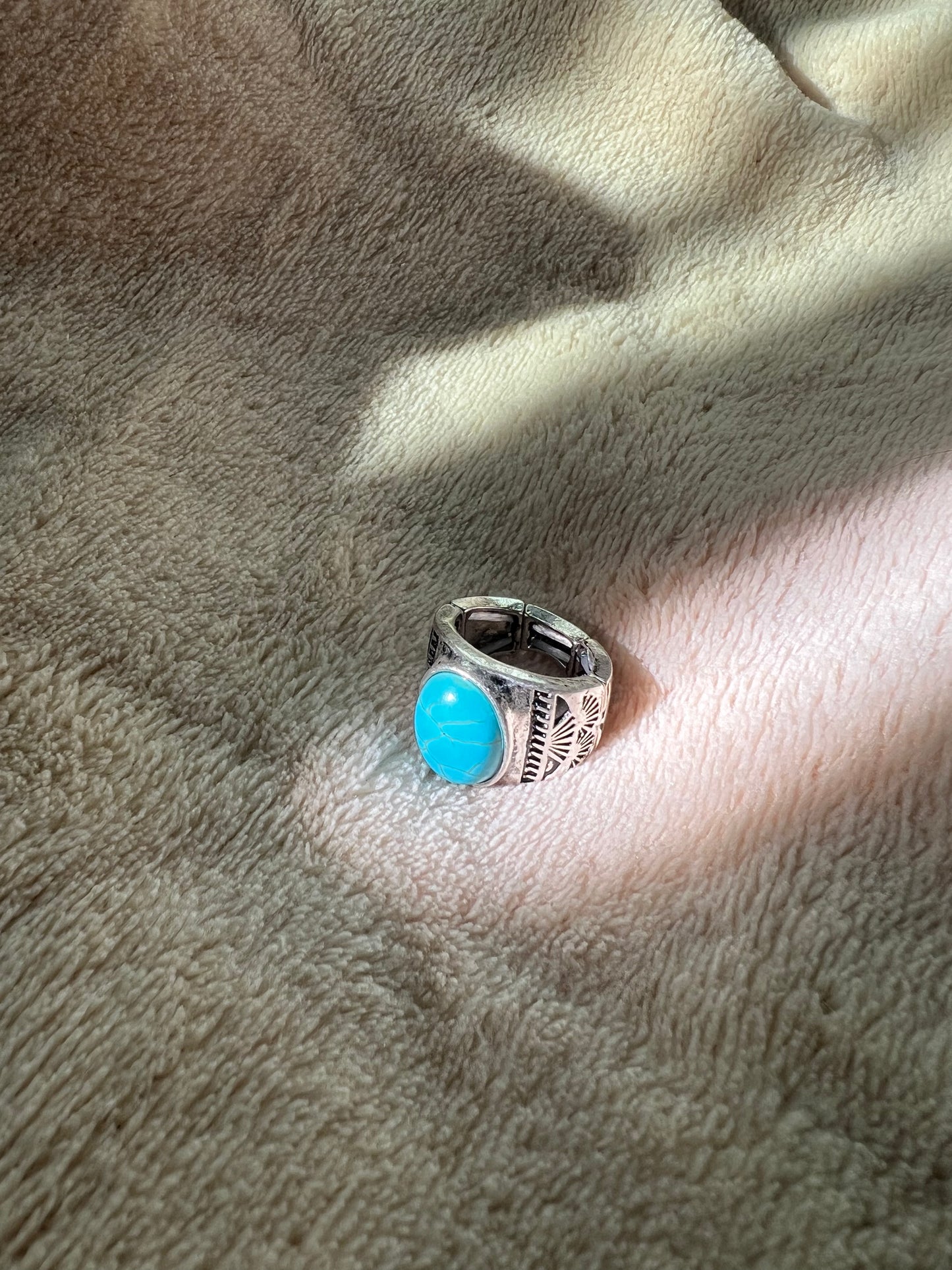 “LILY” ring