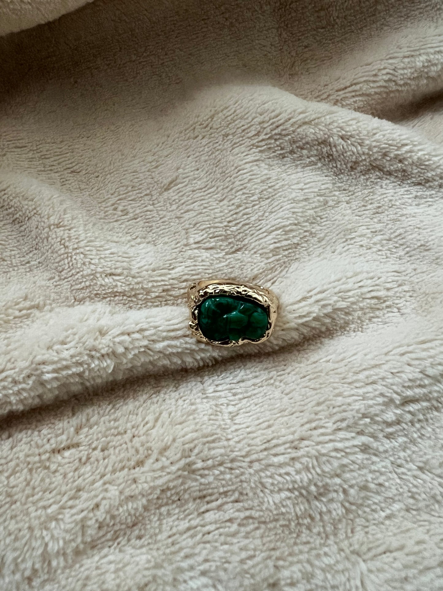 “GOLDEN ROCK” ring set