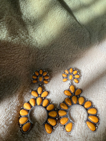 “DAISY” statement earrings