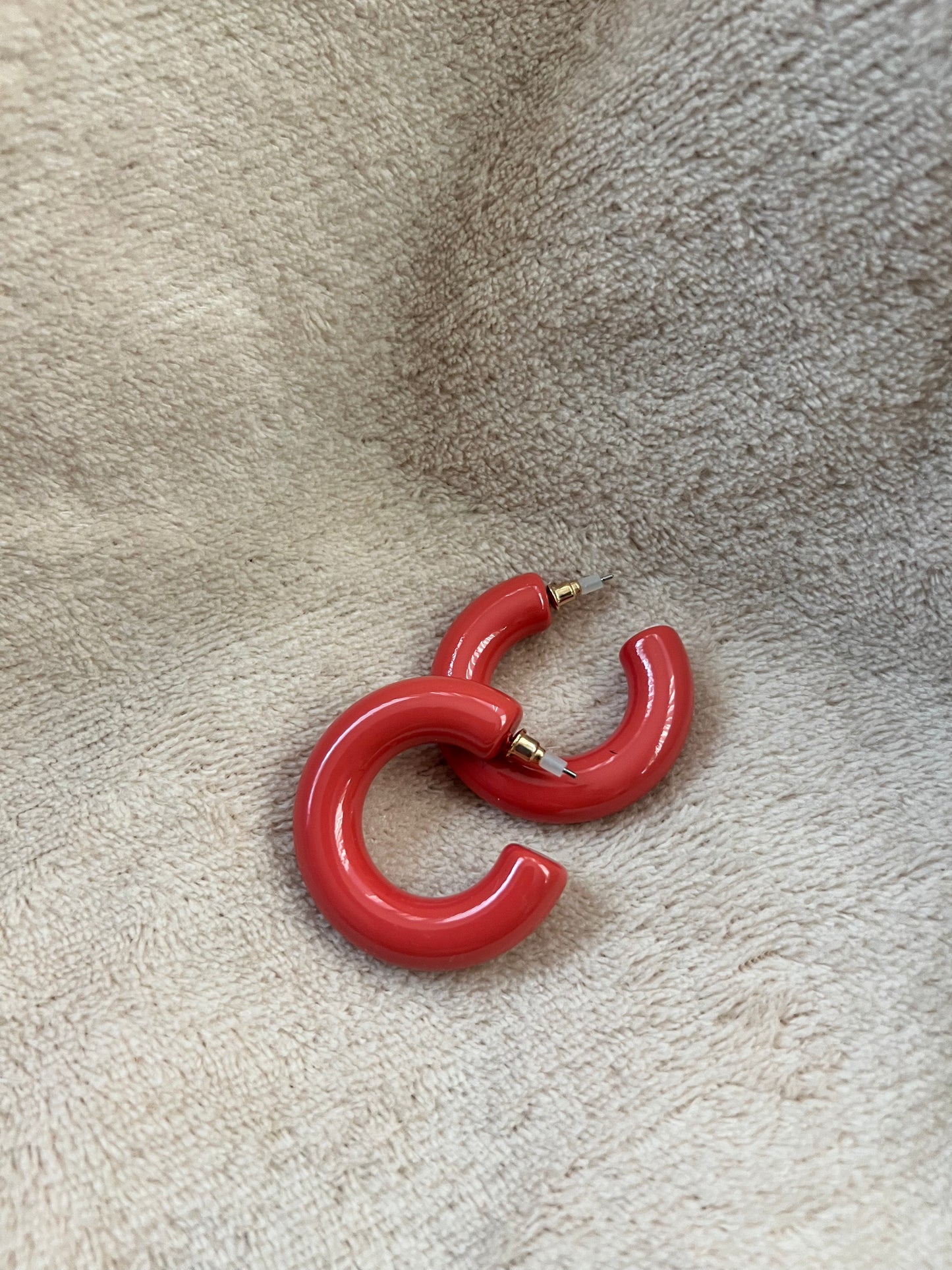 “SPICY HOT” tube hoop earrings