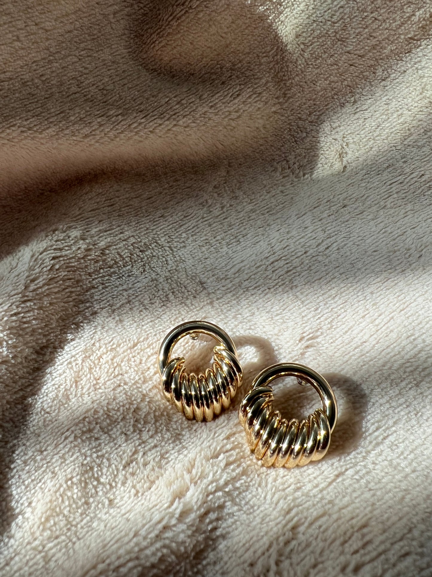 MINI “CROISSANT” stud earrings