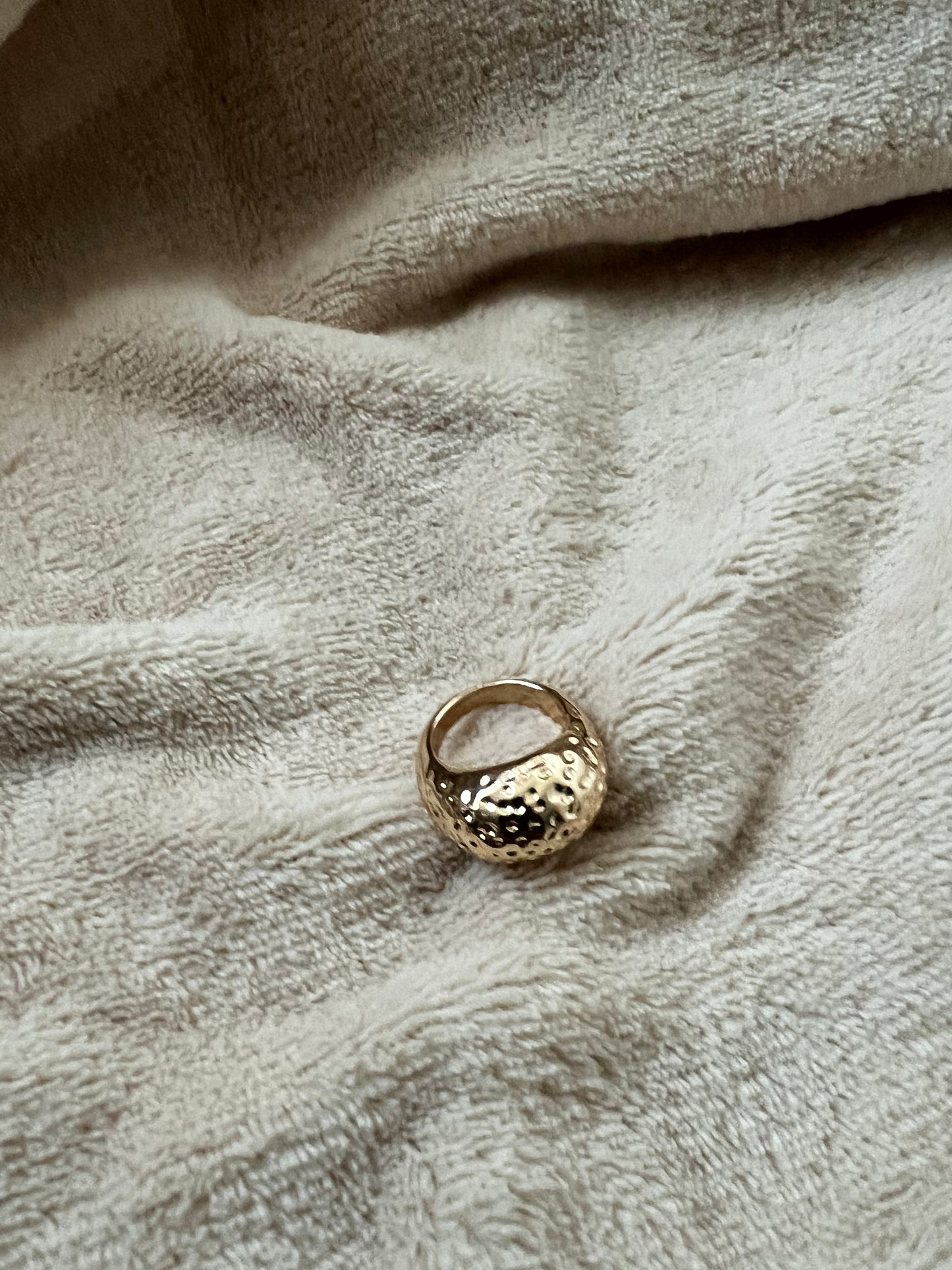 “GOLDEN ROCK” ring set
