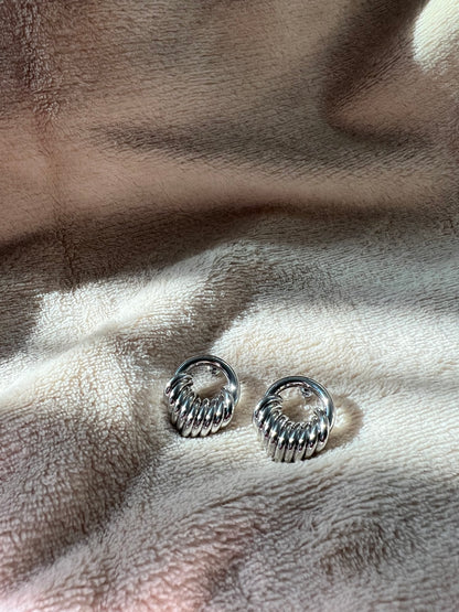 MINI “CROISSANT” stud earrings