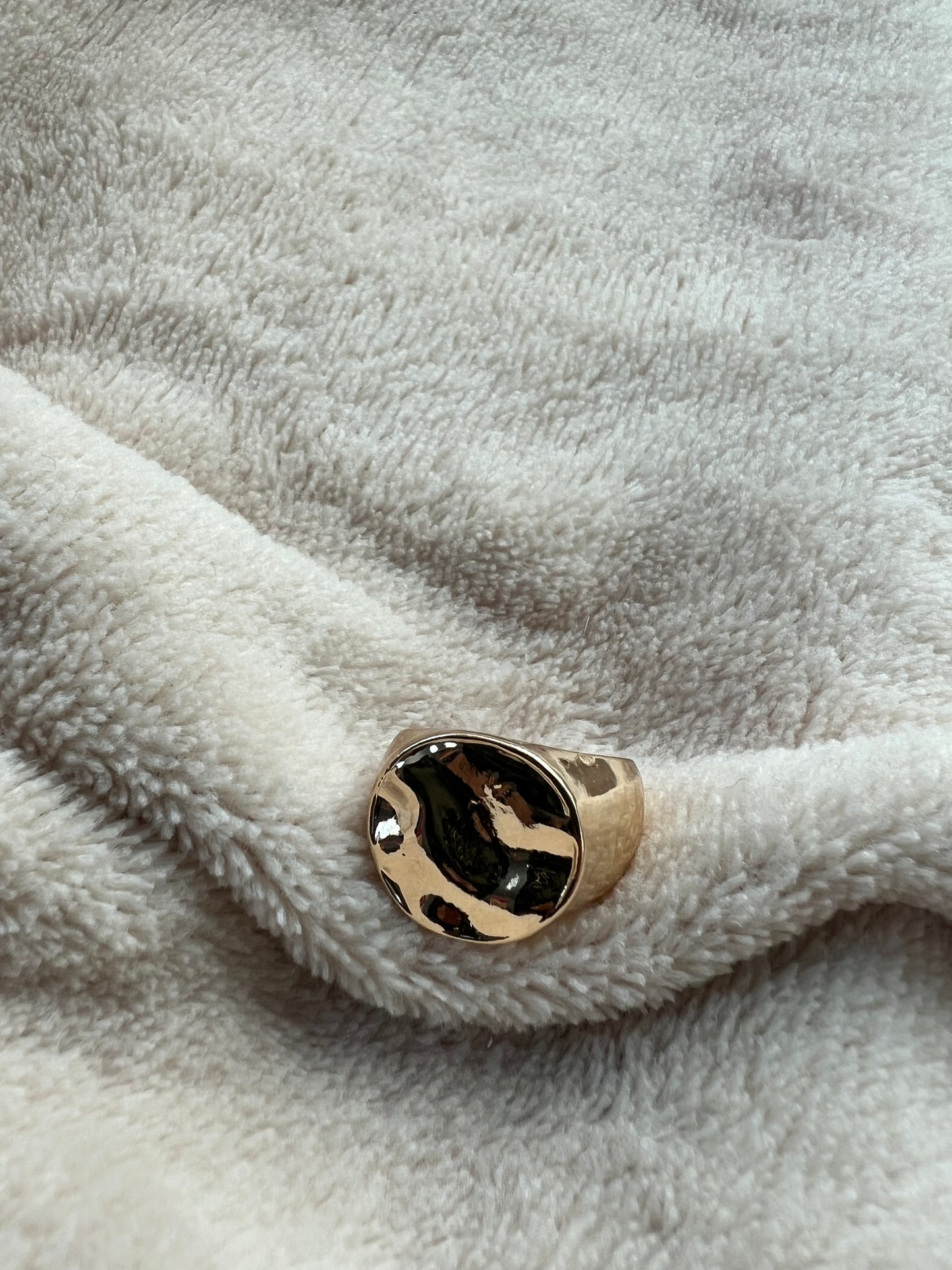 “KEEP IT GOLDEN” ring set