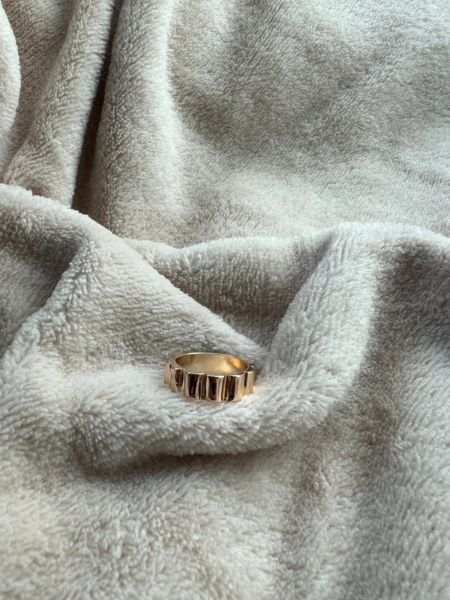 “KEEP IT CUTE” ring set