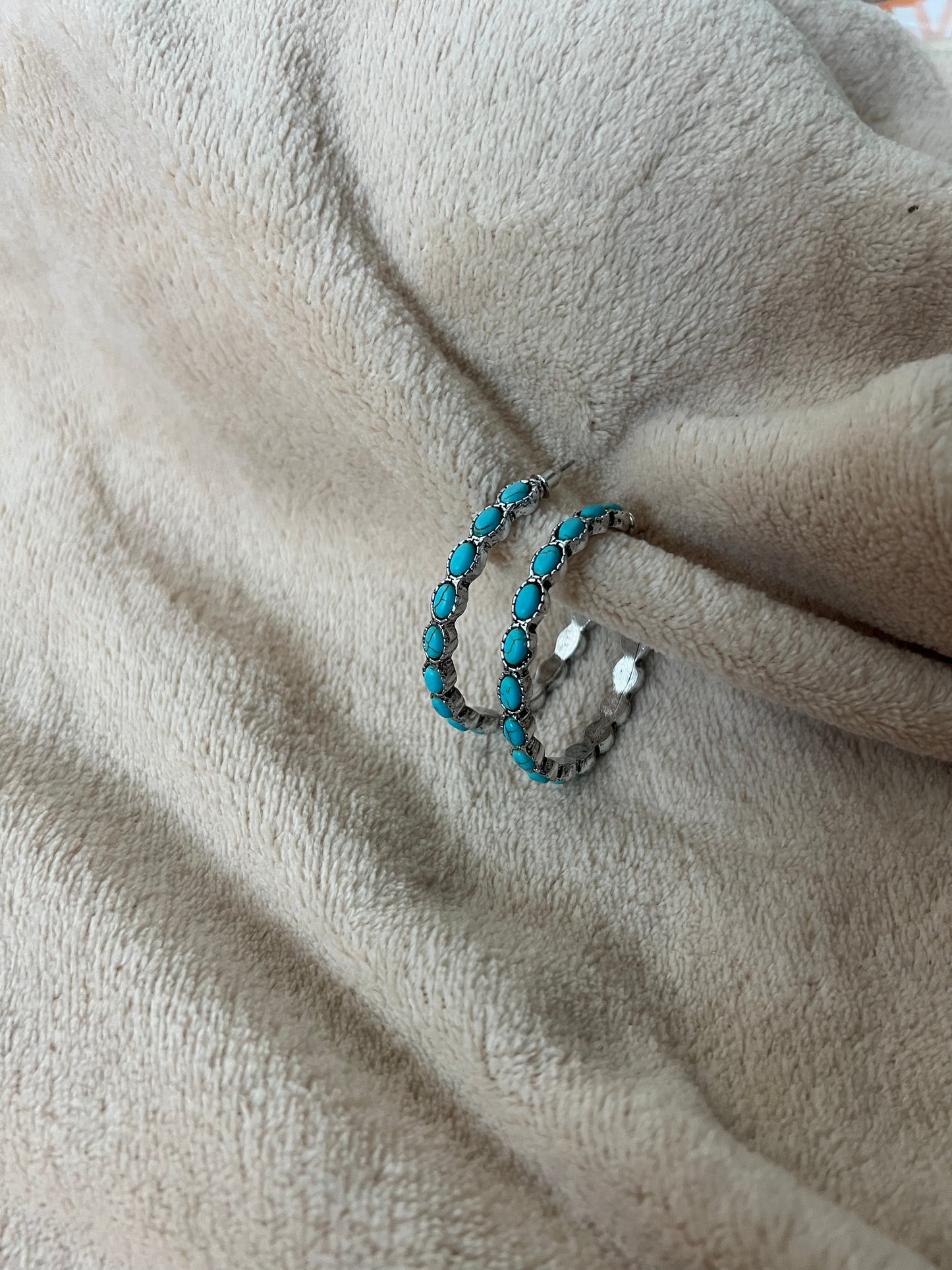 “GLORIA” hoops