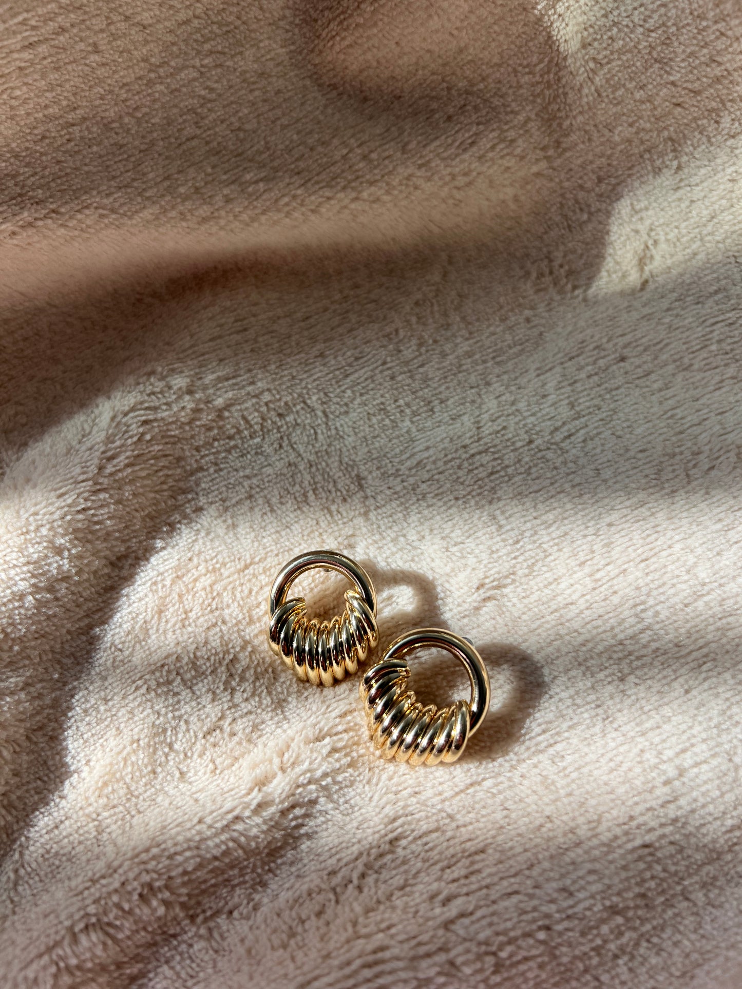 MINI “CROISSANT” stud earrings