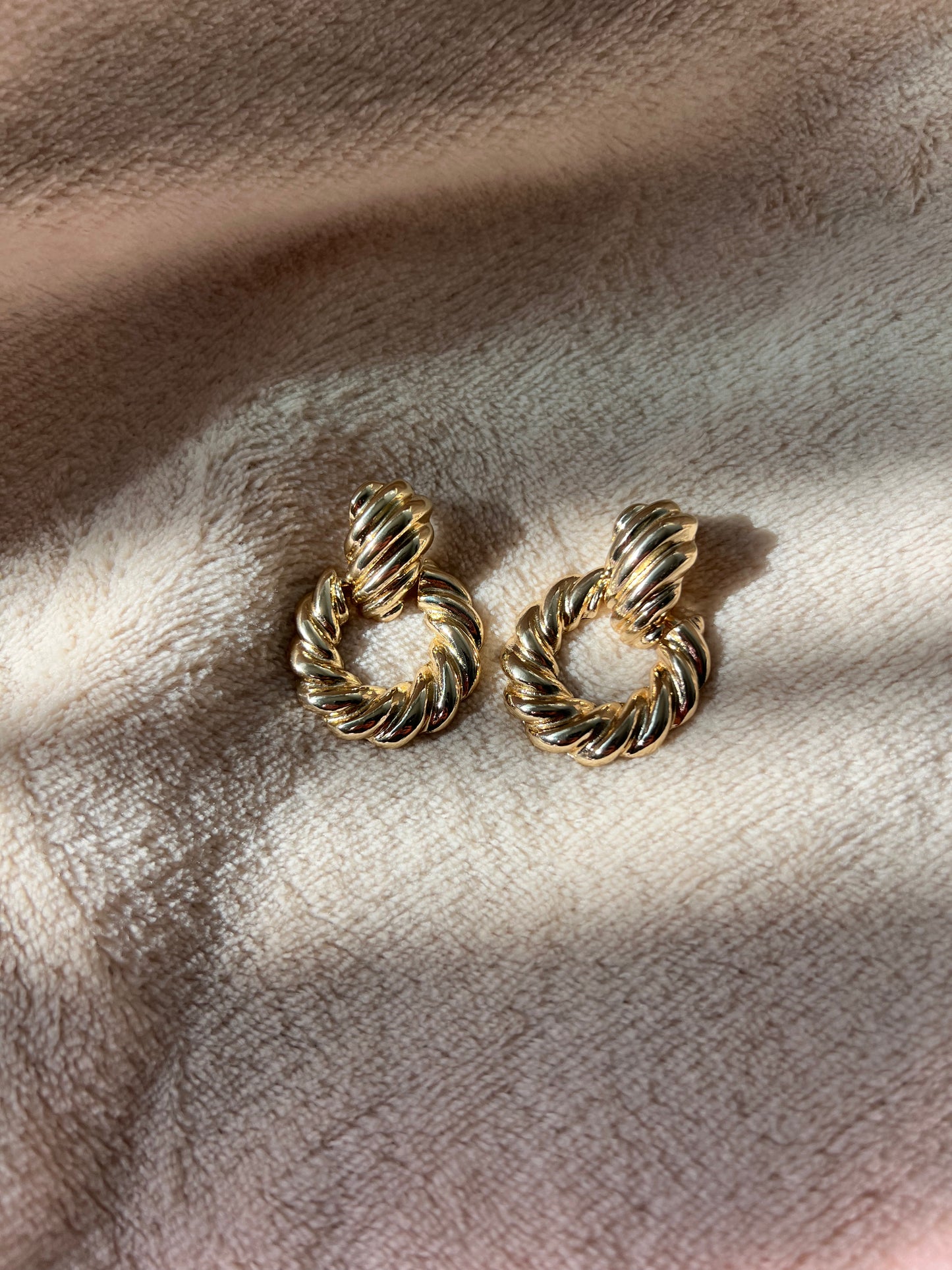 “CROISSANT” statement earrings