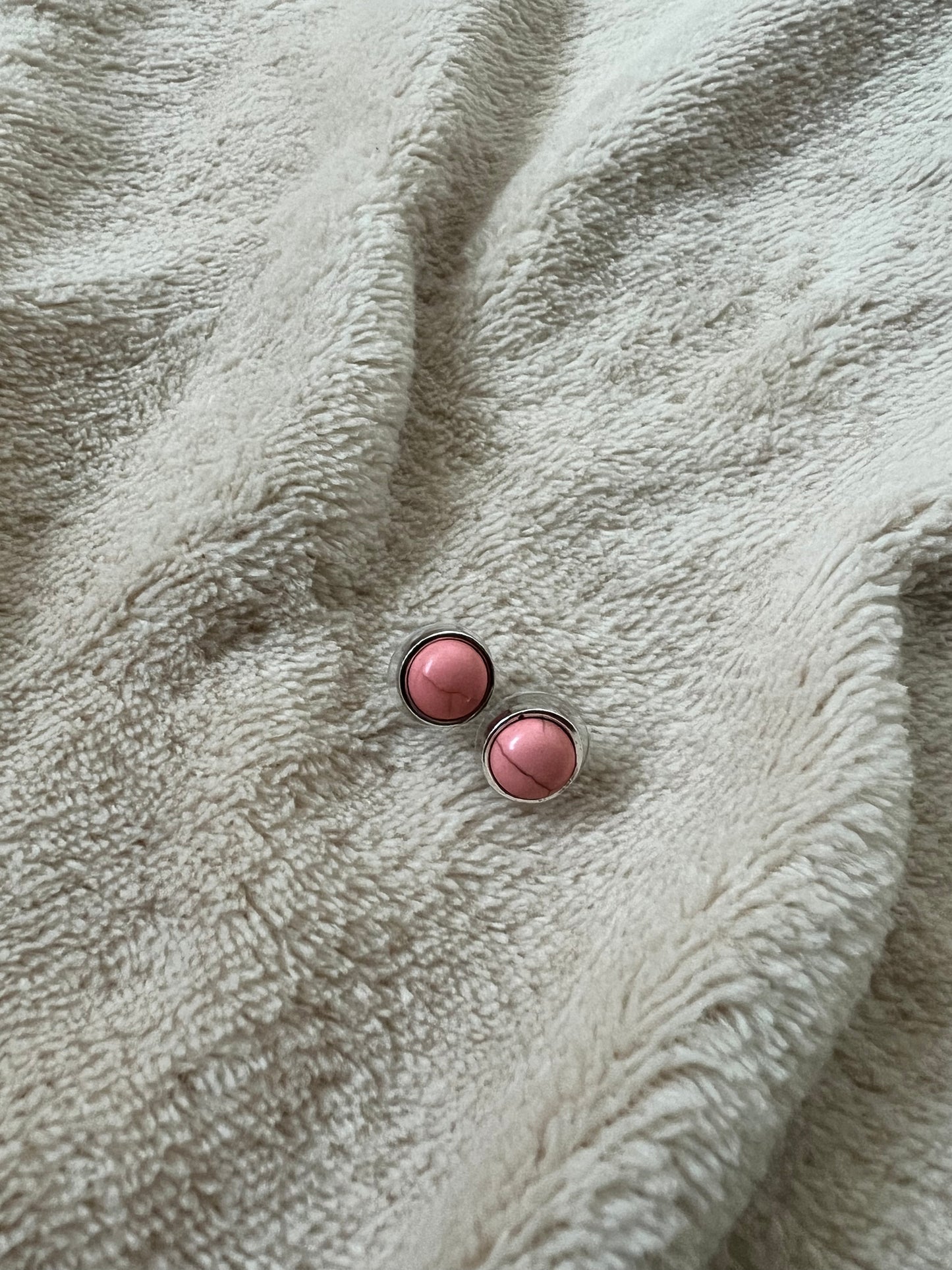 “FEELING PINK” Stud trio set