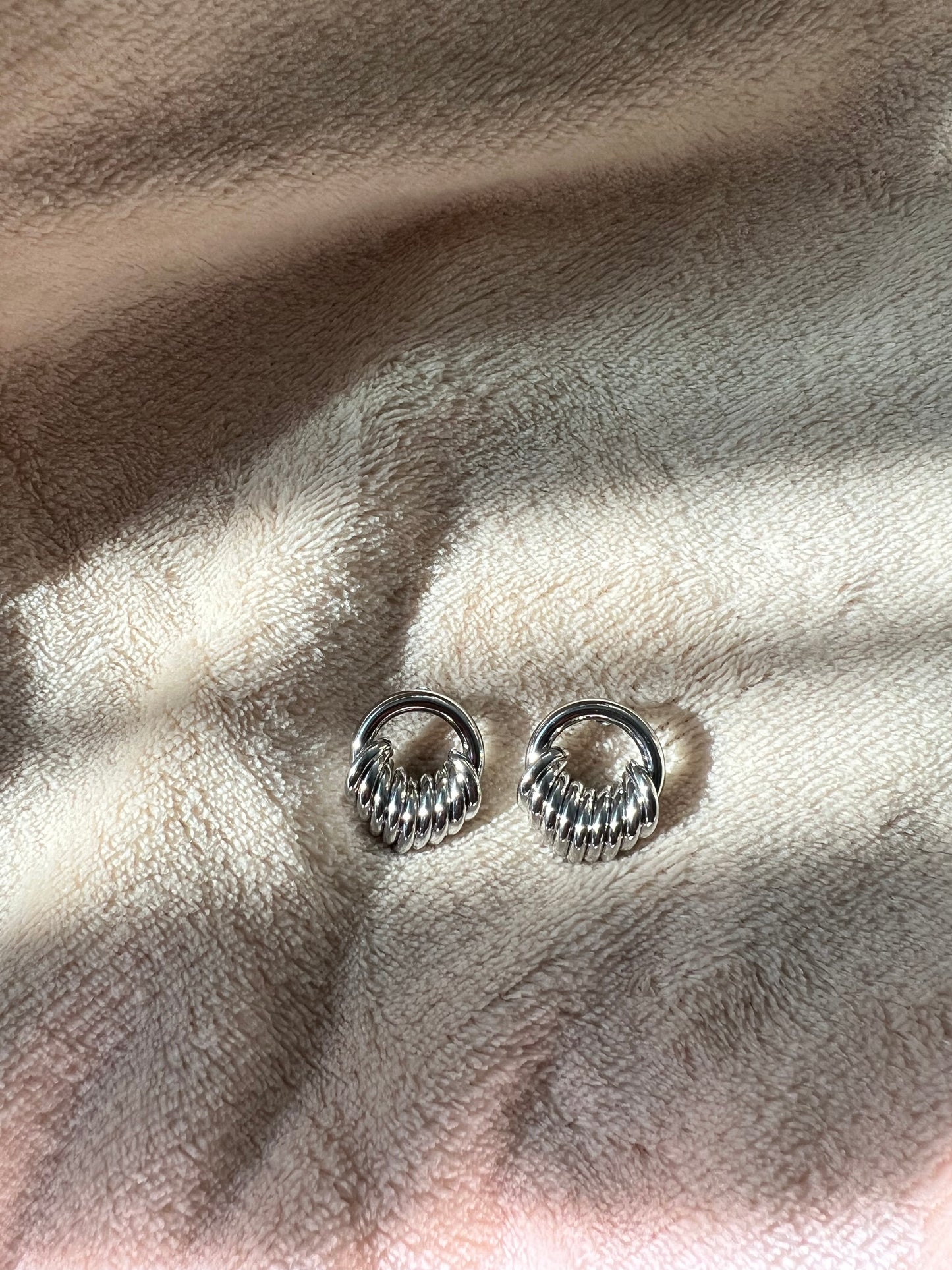 MINI “CROISSANT” stud earrings