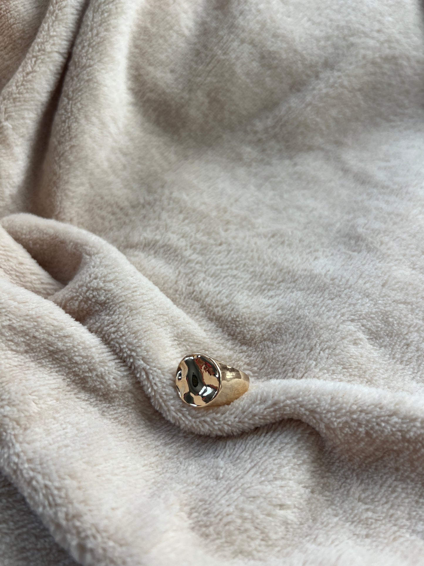 “KEEP IT GOLDEN” ring set