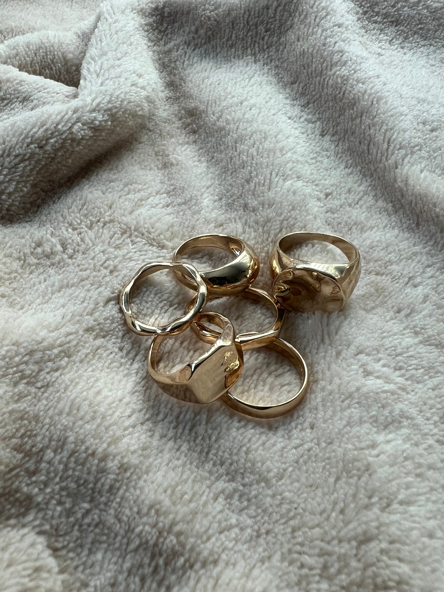 “KEEP IT GOLDEN” ring set