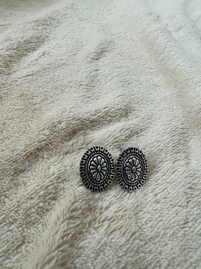 “FEELING PINK” Stud trio set