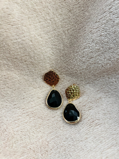 Black & Gold Dangling stud