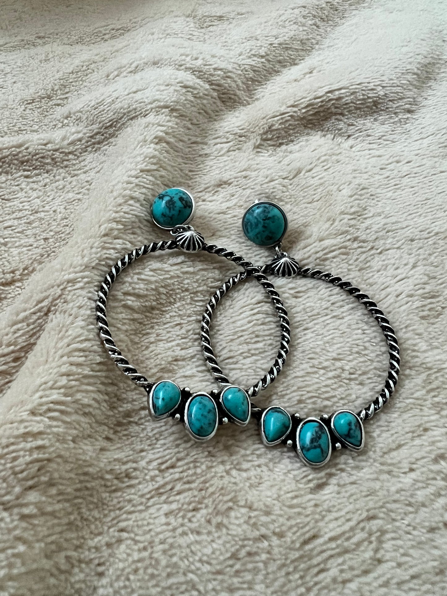 “THREE STONES” earrings