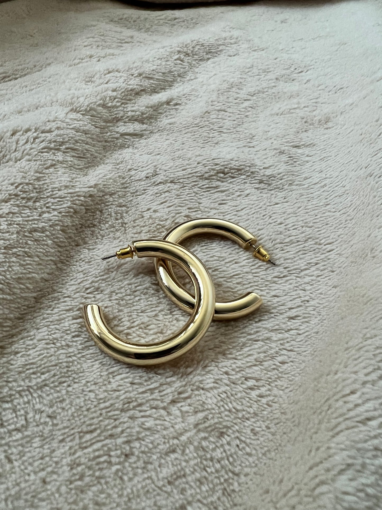 “PUFF” hoops