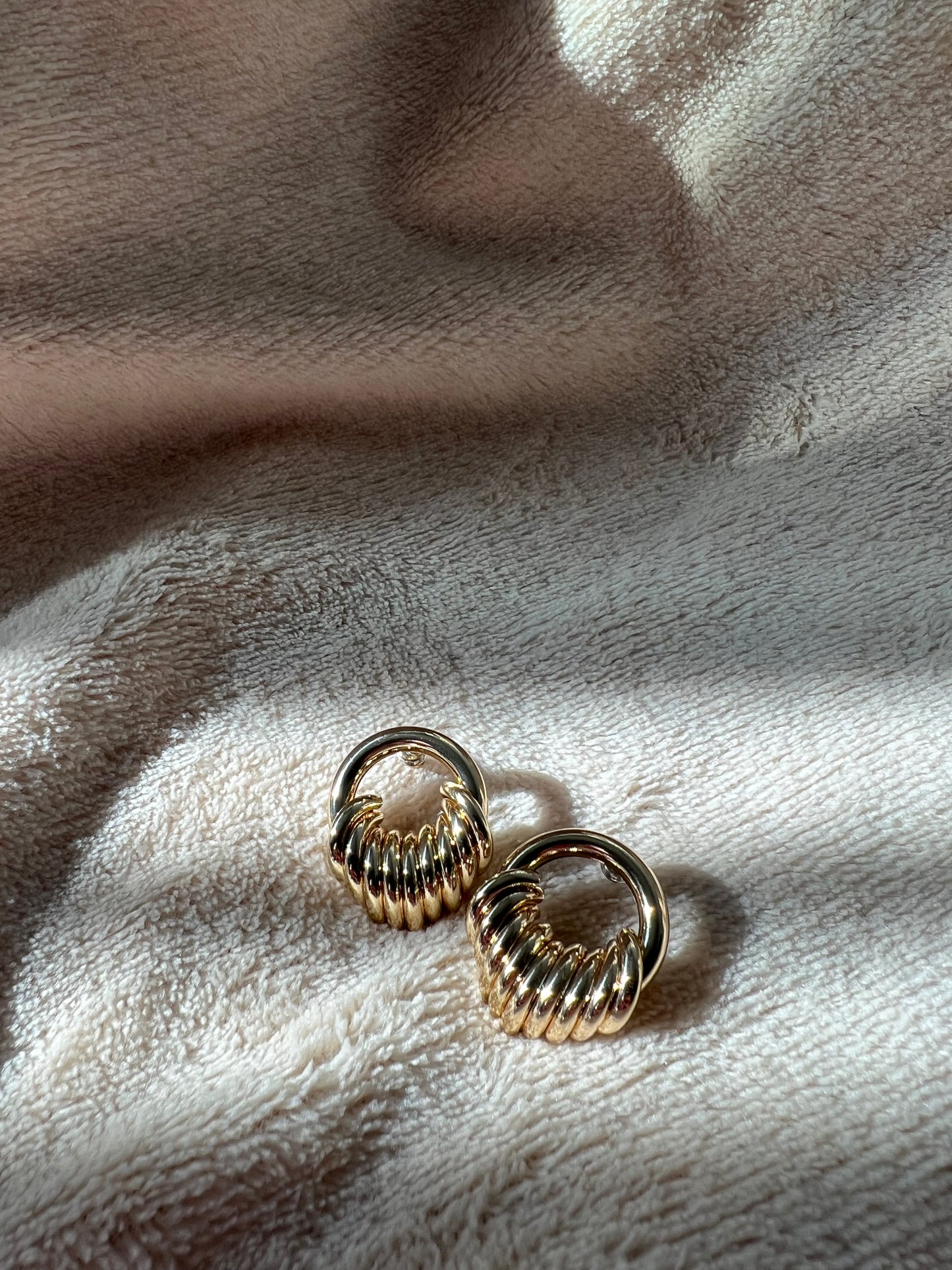 MINI “CROISSANT” stud earrings