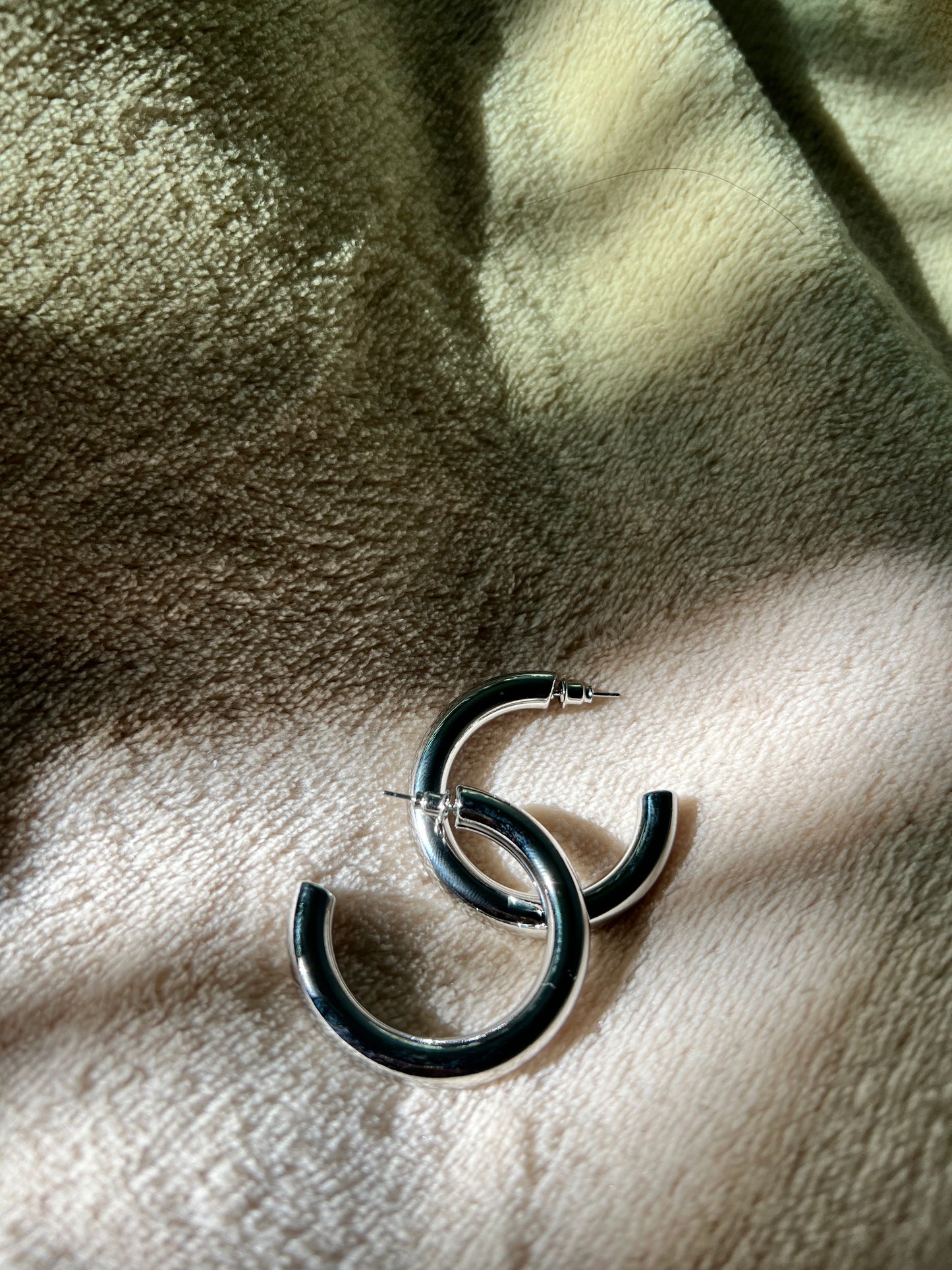 “PUFF” hoops