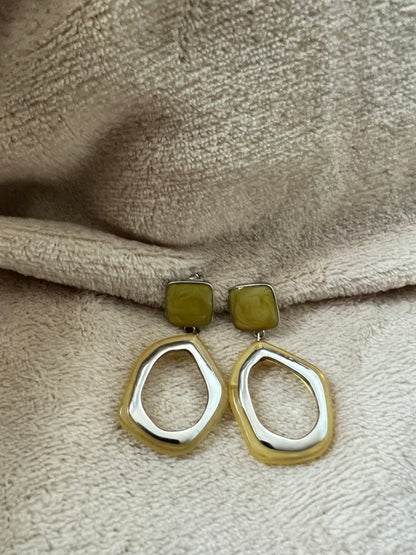 “GREEN APPLE” earrings