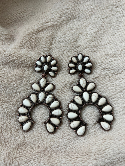 “DAISY” statement earrings
