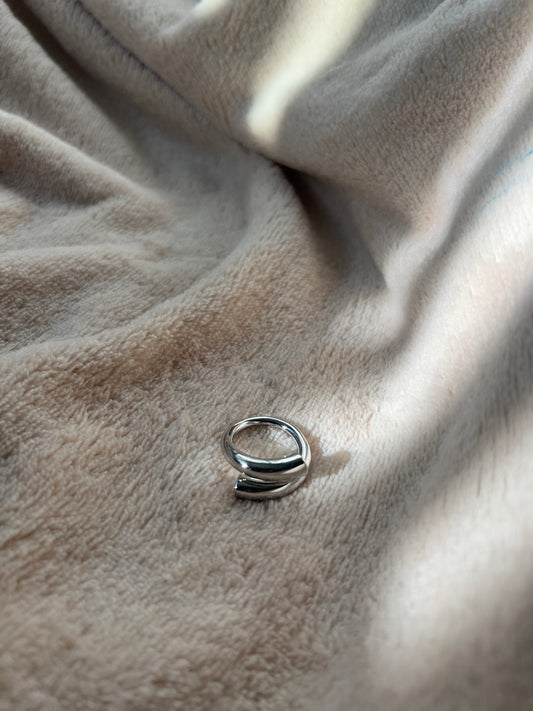 “INTERTWINE” ring