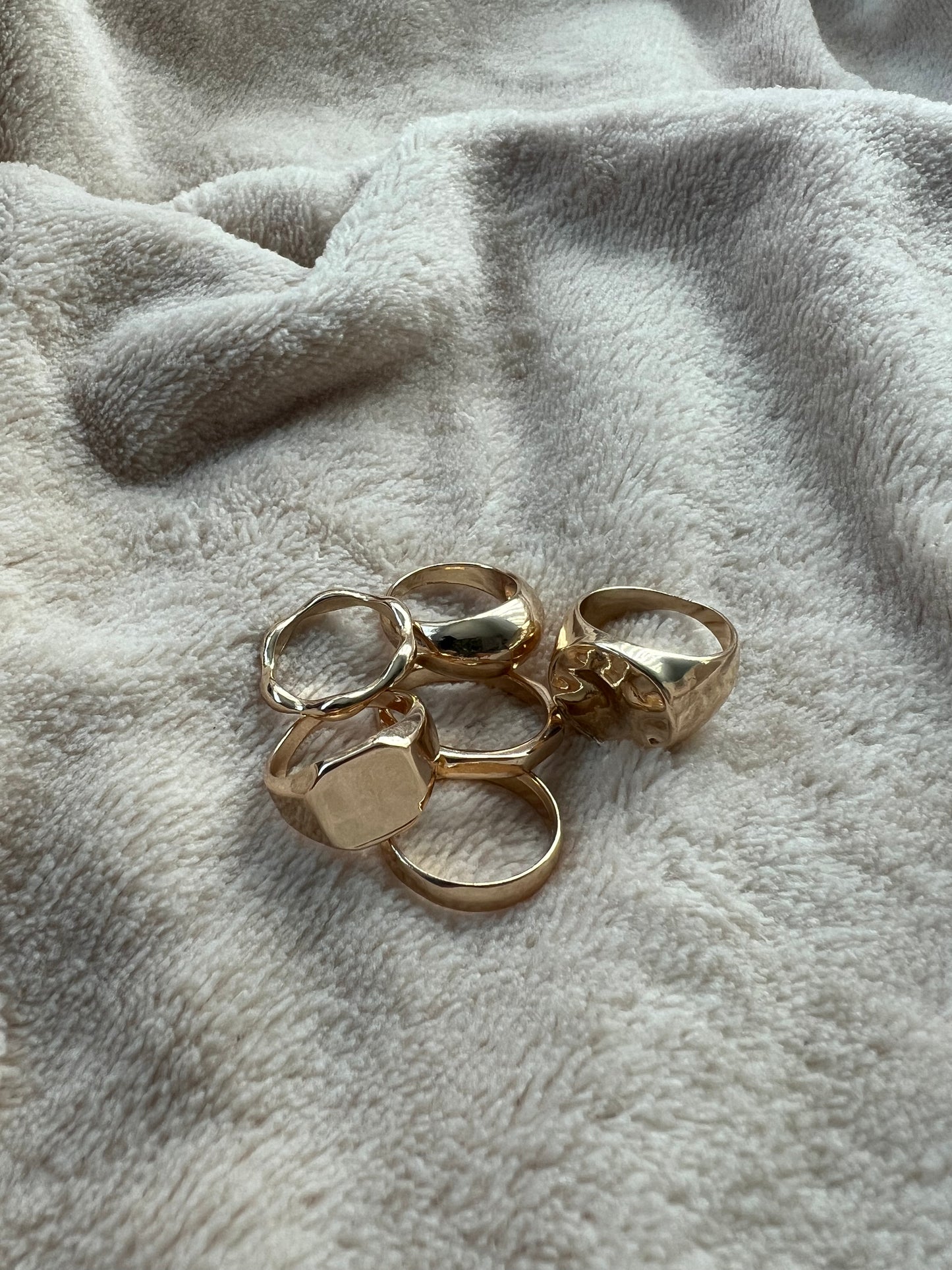 “KEEP IT GOLDEN” ring set