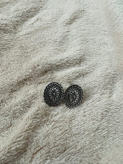 “FEELING PINK” Stud trio set