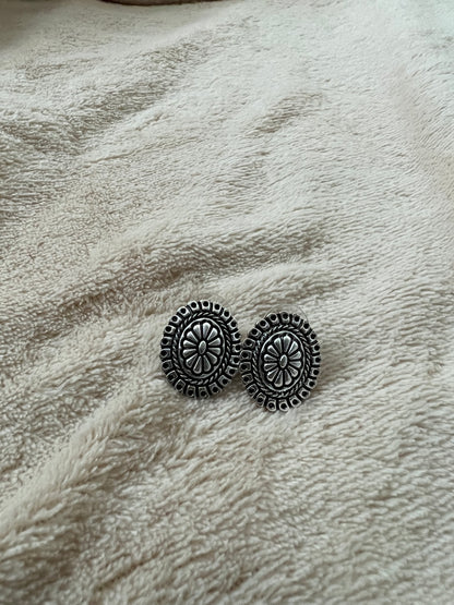 “FEELING PINK” Stud trio set