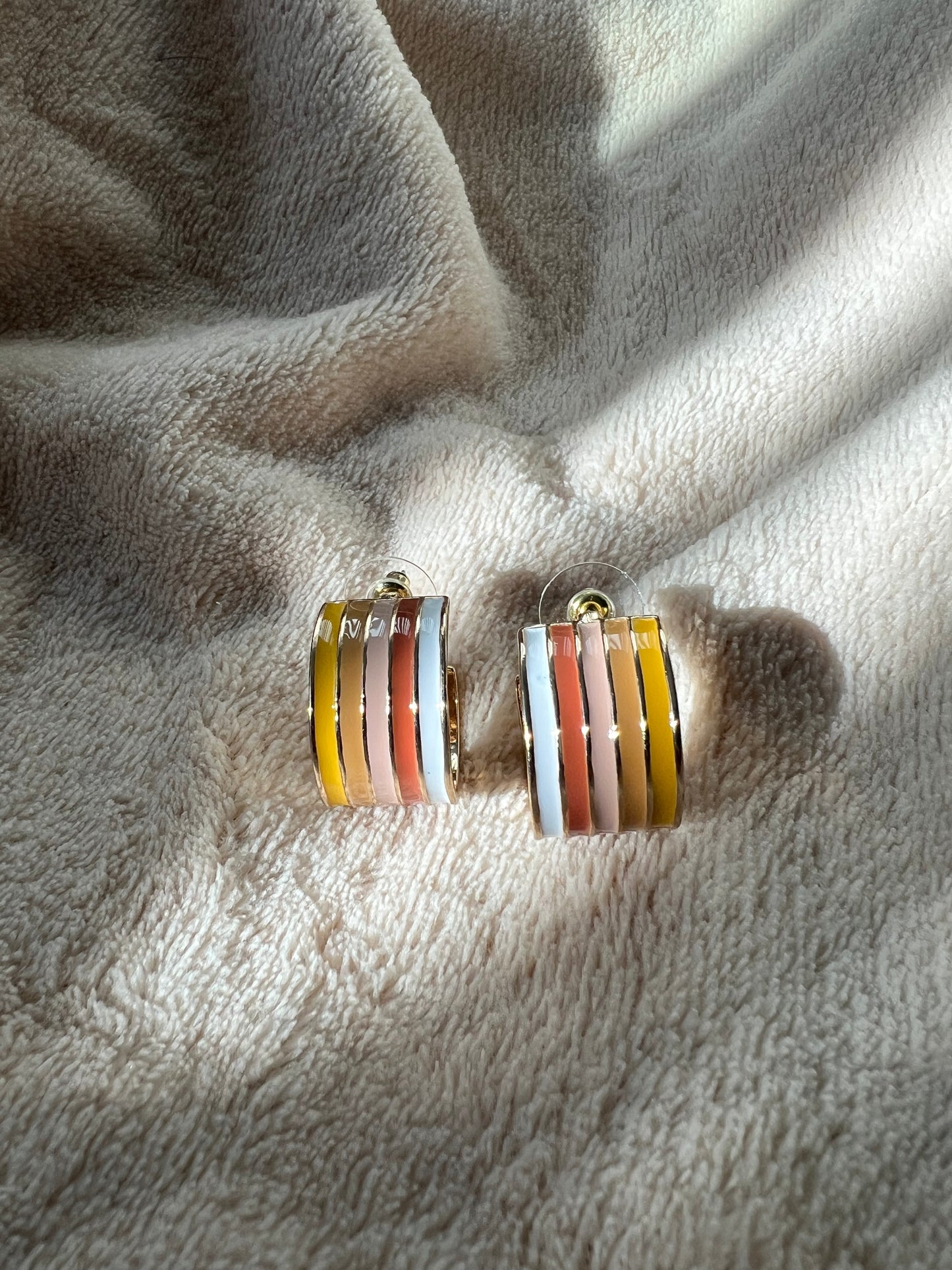 “VICTORIA” hoops